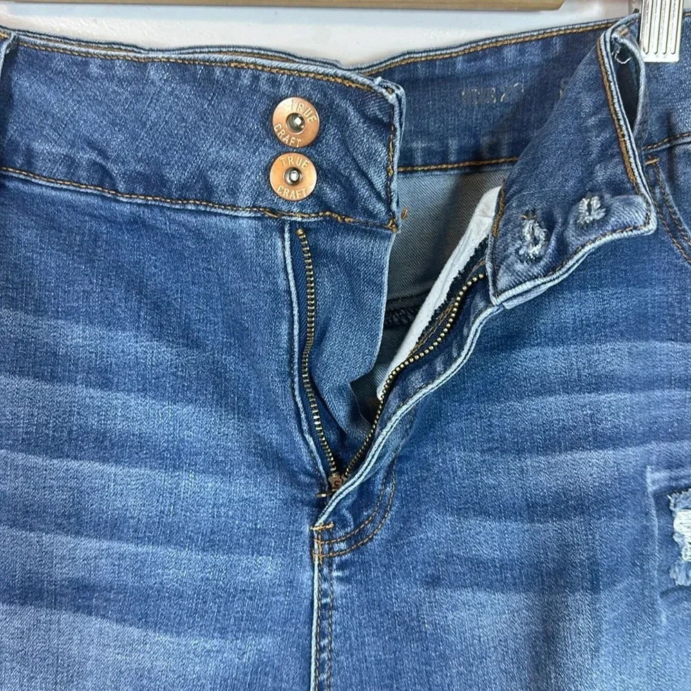 True Craft Distressed Denim Shorts Women’s Size 20